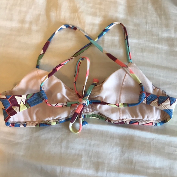 Swim top - Picture 2 of 4